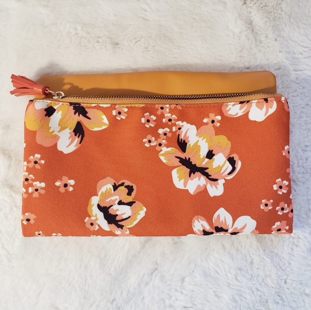 NWOT Rachel Pally Reversible Zahara Leather Clutch